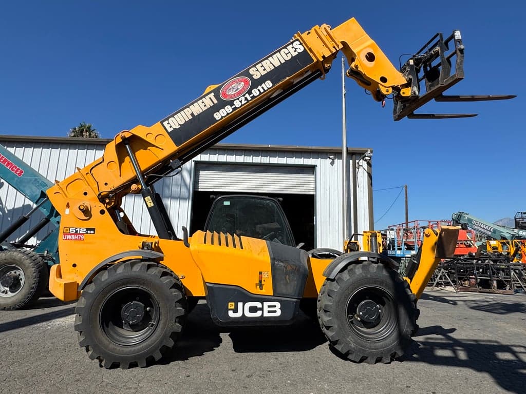 Telehandlers & Forklifts 